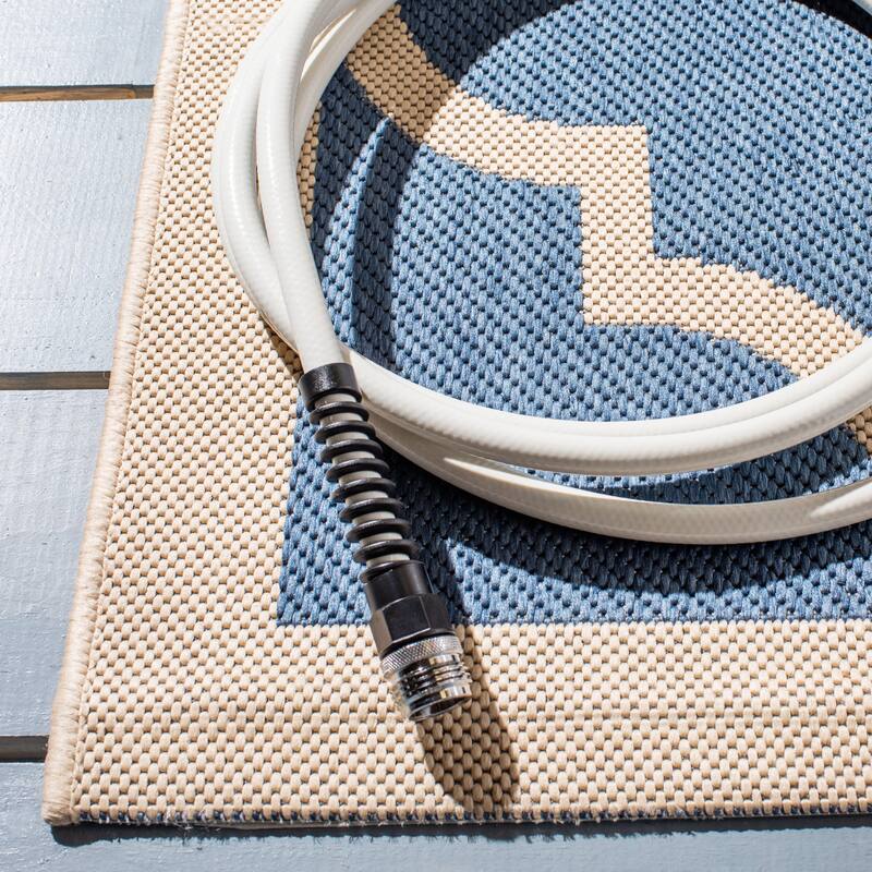 SAFAVIEH Courtyard Kathy Indoor/ Outdoor Waterproof Patio Backyard Rug