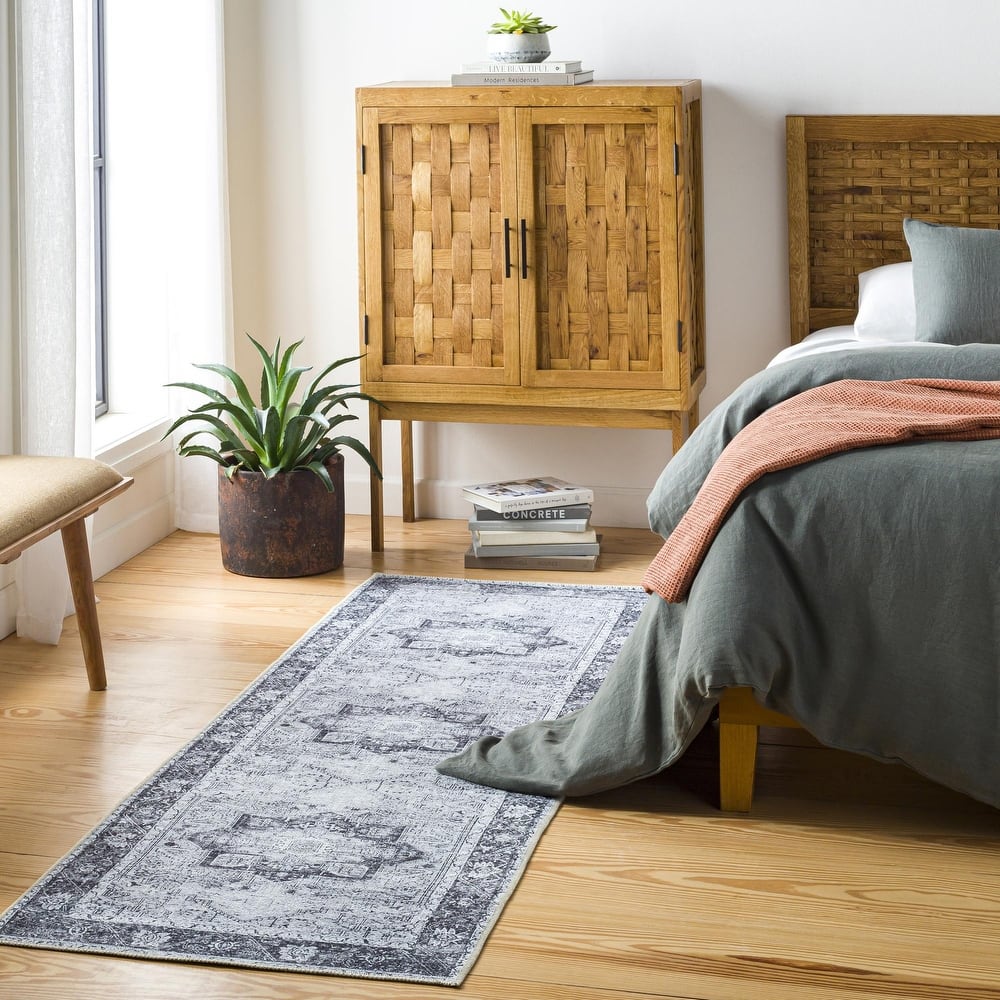 Livabliss Amelie Vintage Medallion Machine Washable Area Rug