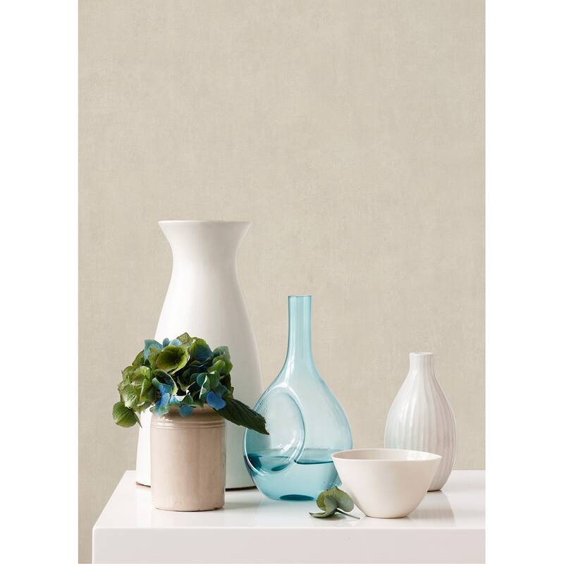 Advantage Riomar Off-White Distressed Texture Wallpaper - 20.9in x 396in x 0.025in - 20.9in x 396in x 0.025in