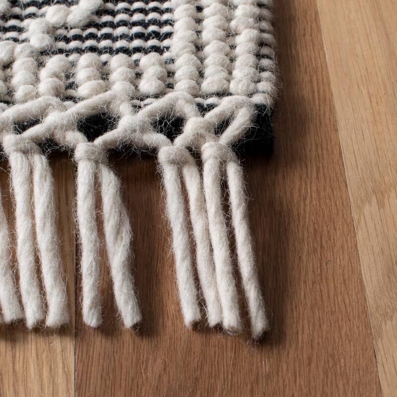 SAFAVIEH Handmade Natura Etti Moroccan Wool Rug
