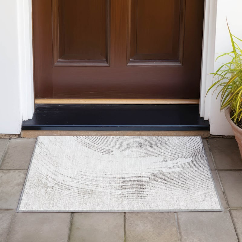 Machine Washable Indoor/Outdoor Contemporary Wave Chantille Rug - Ivory - 1'8" x 2'6"