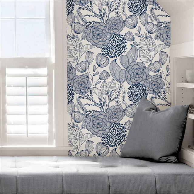 Navy/ White Secret Garden Floral Pattern Peel-and-Stick Wallpaper - 216in x 20.5in x 0.025in