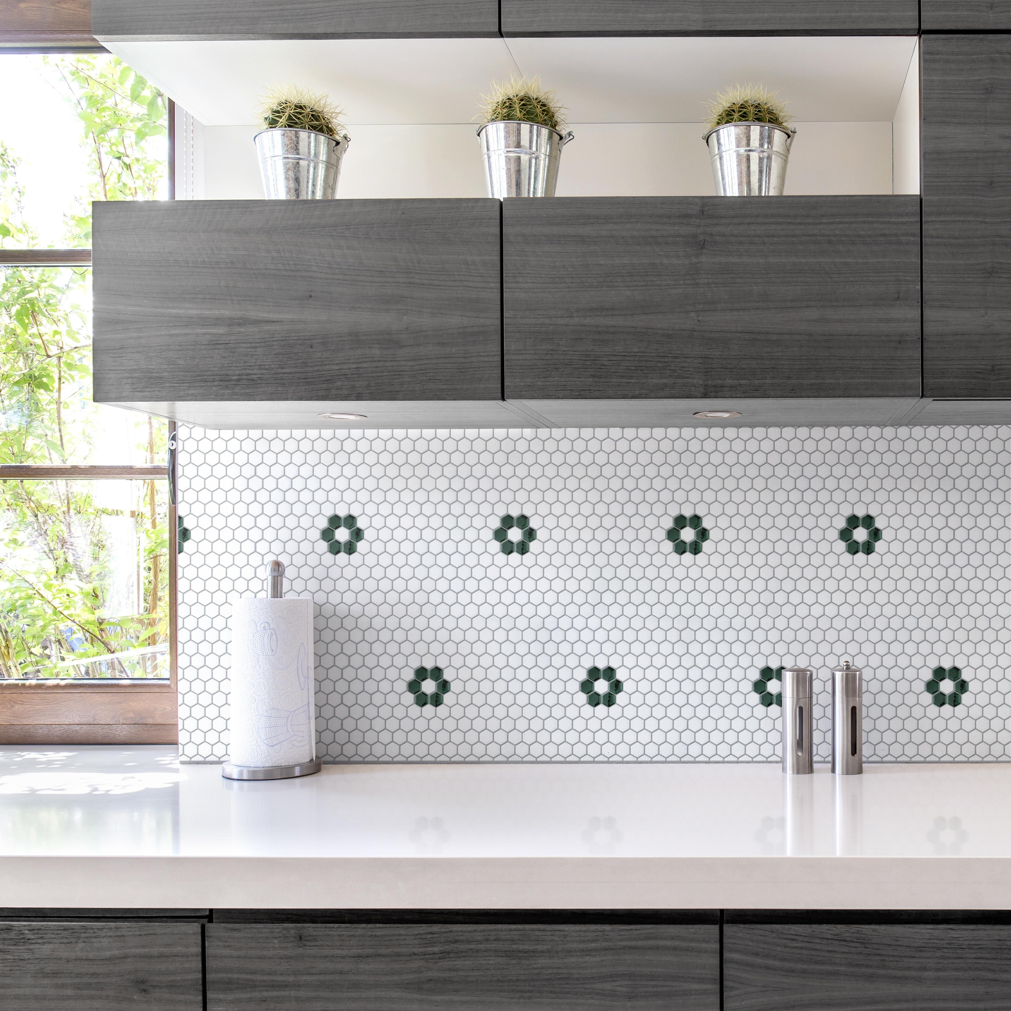 Merola Tile Metro Ion 1" Hex Emerald Single Flower w/Glossy White Porcelain Mosaic Floor & Wall Tile