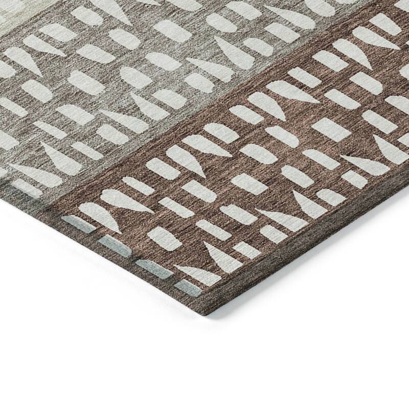 Machine Washable Indoor/ Outdoor Stripe Geo Chantille Rug