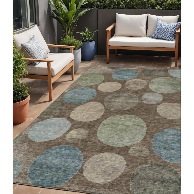 HomeRoots Geometric Transitional Rectangle Outdoor Rug - 5' X 8'