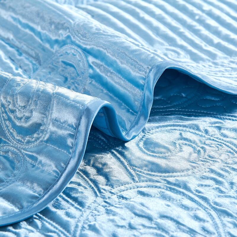 Serenta Quilted Satin 4-piece Bedspread Set