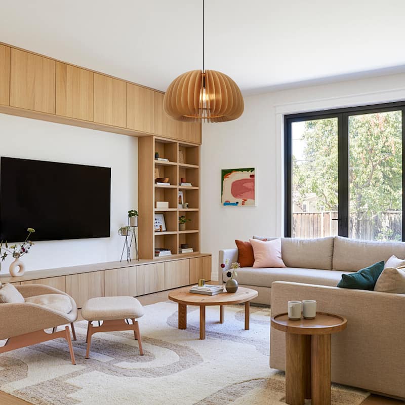 Single-light minimalist wooden pendant lamp with adjustable height