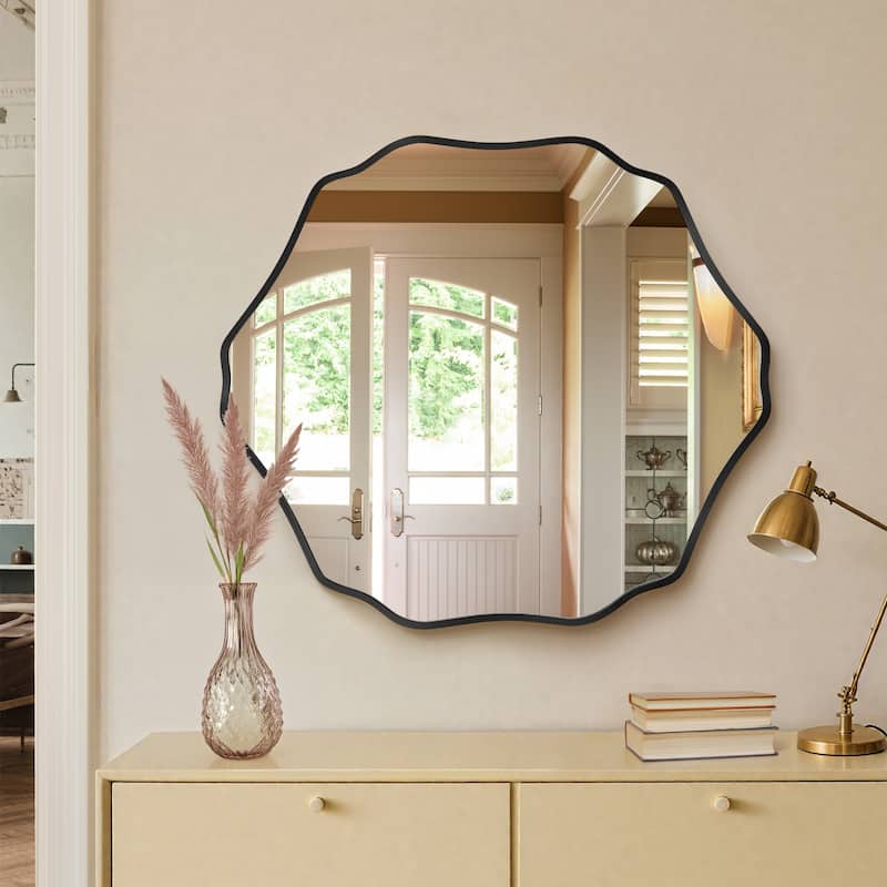 Unique Aluminum Alloy Framed Scallop Wall Mirror with Artistic Design