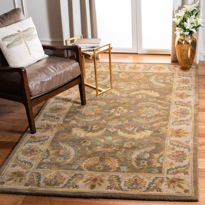 SAFAVIEH Handmade Heritage Triumph Traditional Oriental Wool Rug - 4' x 6' - Green/Beige