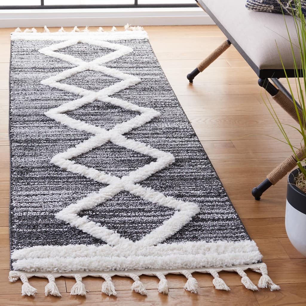 SAFAVIEH Moroccan Tassel Shag Lempi 2-inch Thick Rug