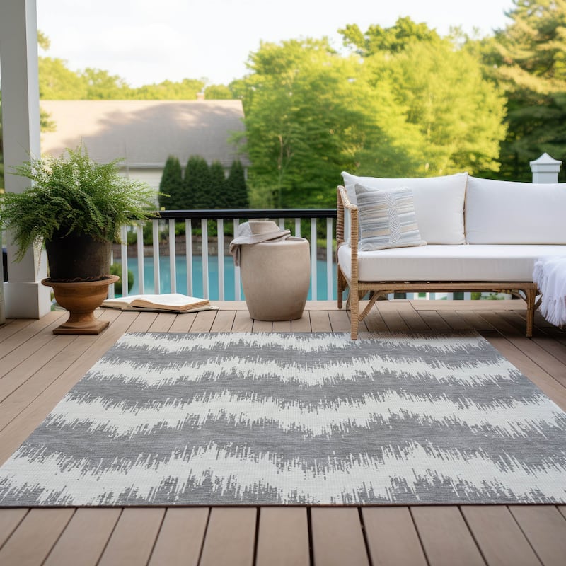 Machine Washable Indoor/ Outdoor Chantille Modern Chevron Rug