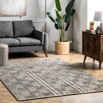 Nuloom Geometric Alden Textured Diamonds Jute Area Rug
