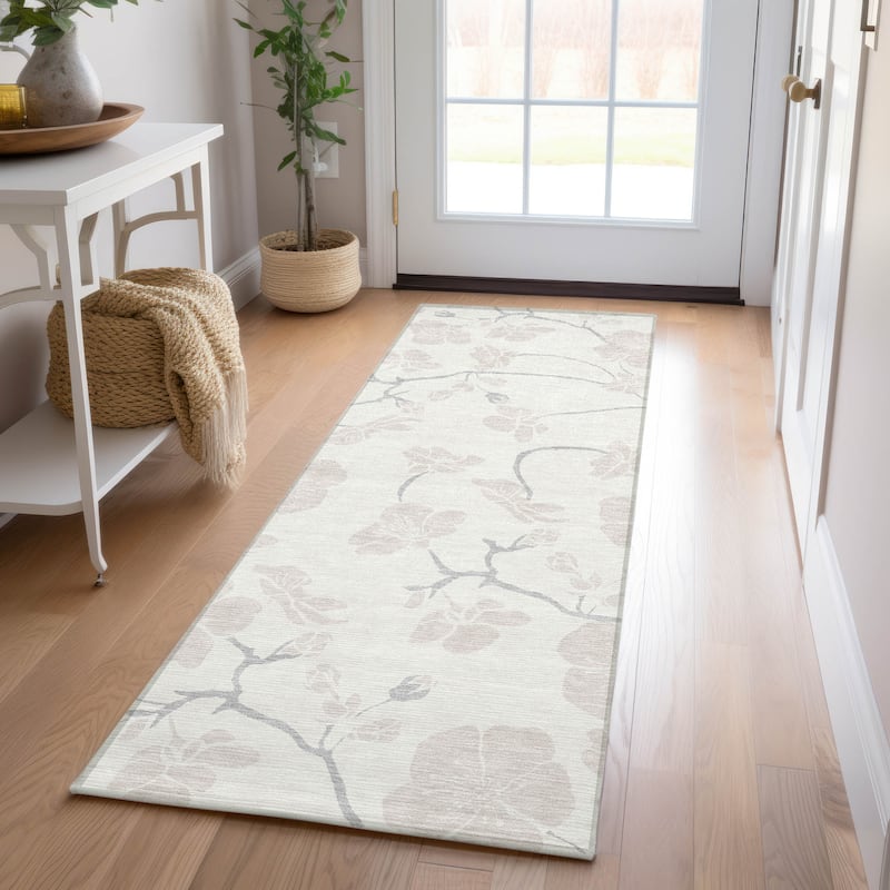 Machine Washable Indoor/ Outdoor Calm Floral Chantille Rug - Ivory - 2'3" x 7'6"