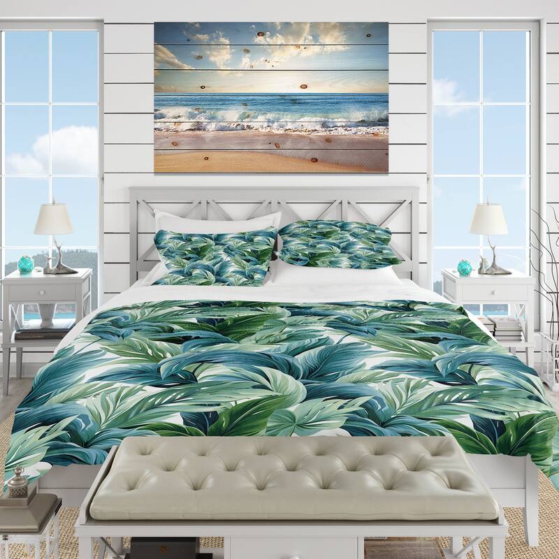 Designart "Azure Breeze Tropical Pattern" Blue Floral Bedding Set With Shams