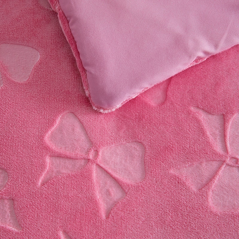 Betsey Johnson Flirty Bows Reversible Pink Comforter Set