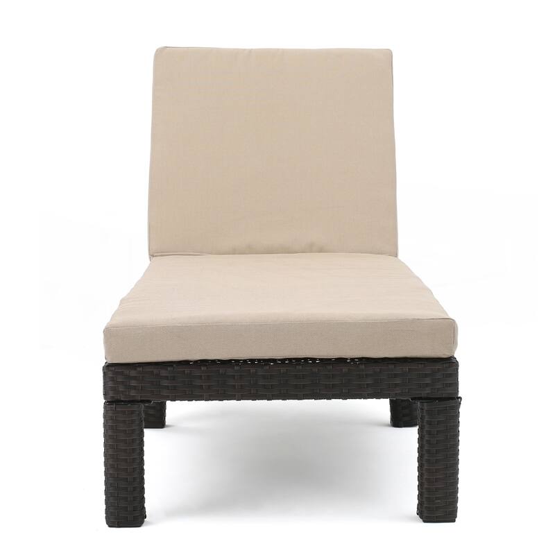 Premium Outdoor Wicker Lounger