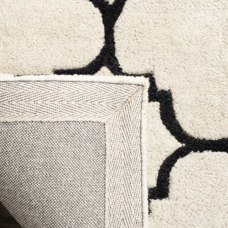 SAFAVIEH, Handmade Chatham Caisa Modern Moroccan Wool Rug