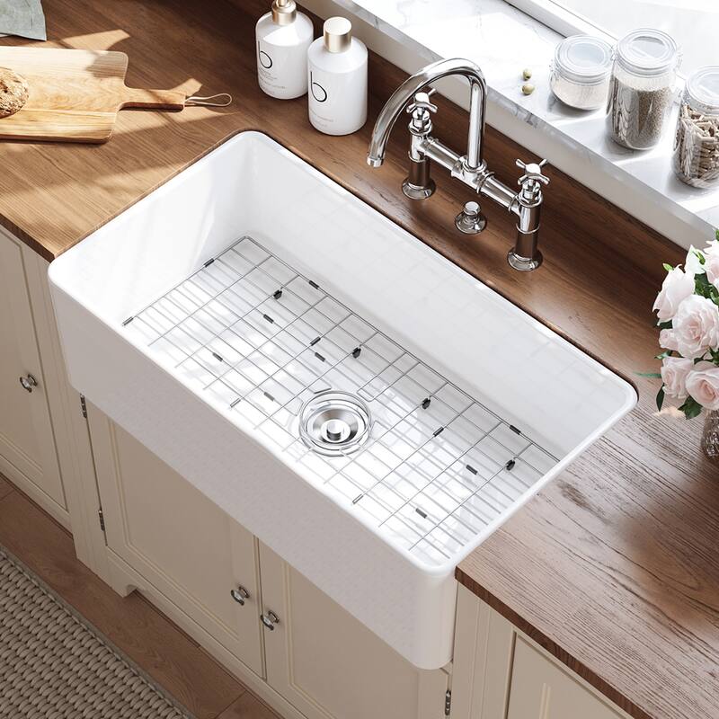 HOROW White Fireclay 33 in. L x 18 in. W Rectangular Single Bowl Farmhouse Apron Kitchen Sink with Grid and Strainer - White