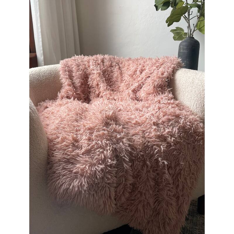 Laurel & Mayfair Pink Shaggy Faux Fur Throw, 50x60"