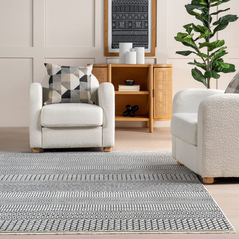 Nuloom Lavender Geometric Fringe Area Rug