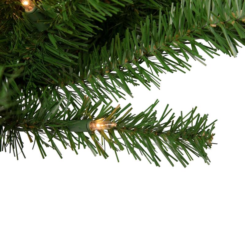 Deluxe Dorchester Pine Artificial Christmas Wreath, 60", Clear Lights