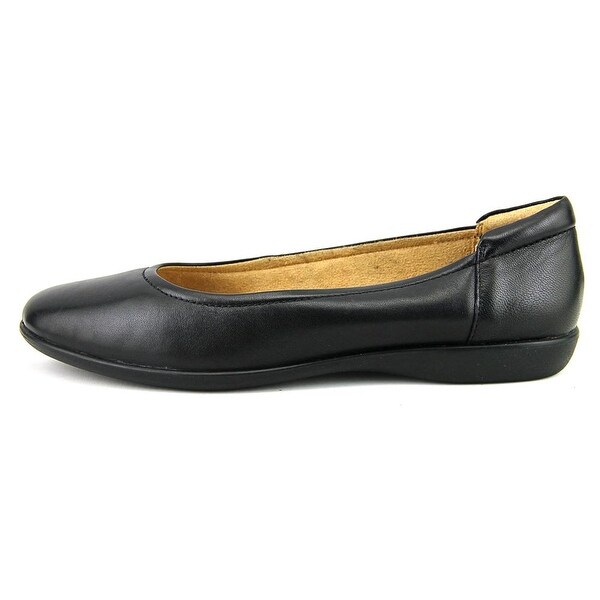 naturalizer flexy black flat