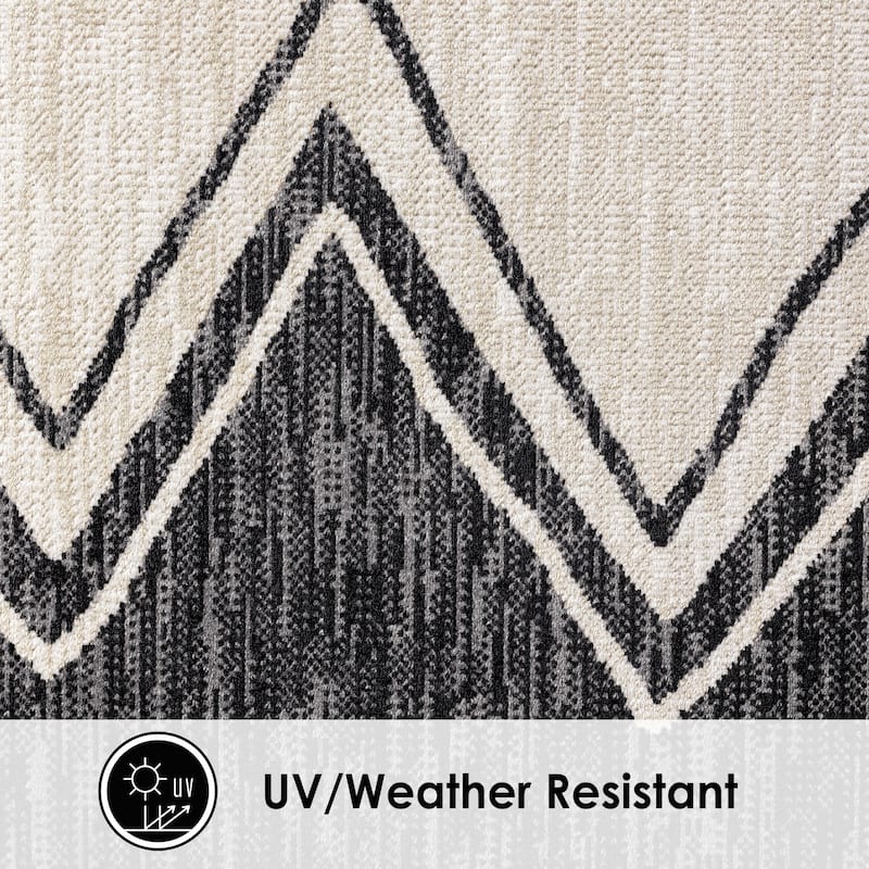 Nicole Miller New York Patio Sofia Leon Indoor/Outdoor Area Rug