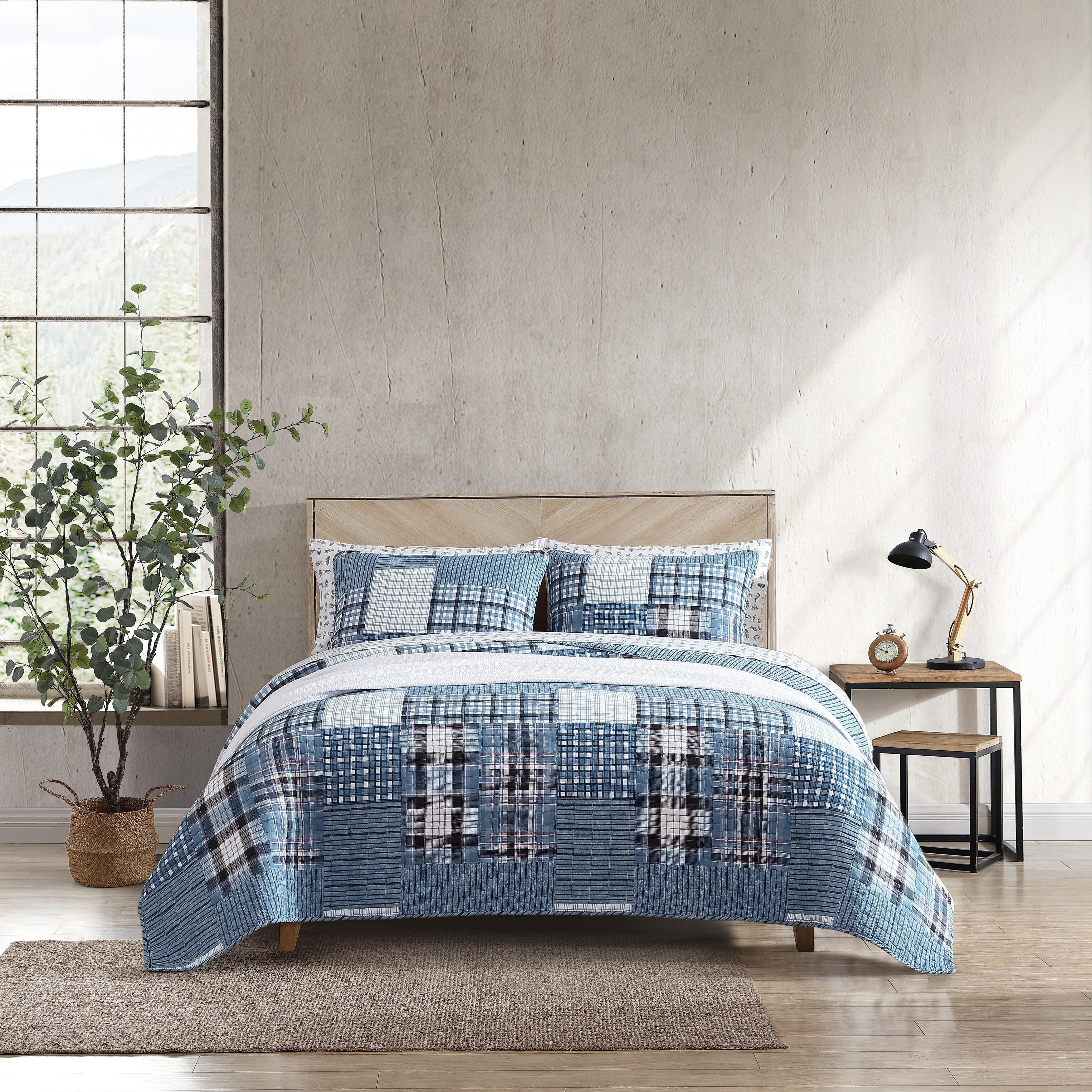 Eddie Bauer Hawthorne Quilt Plaid Print With Stripe Reverse (Blue, 3 Piece Set)
