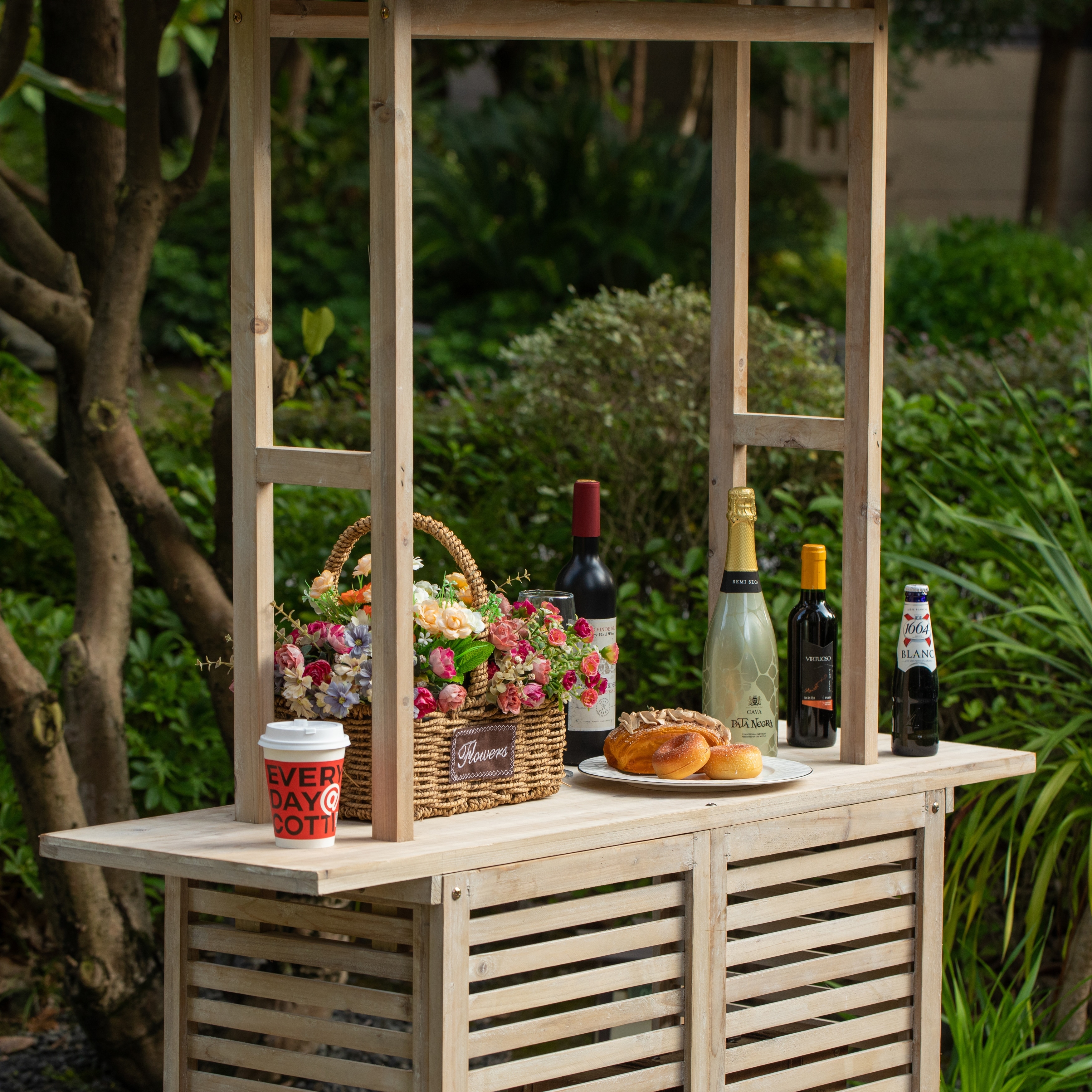 Vintiquewise Outdoor Bar Counter with Roof, 44