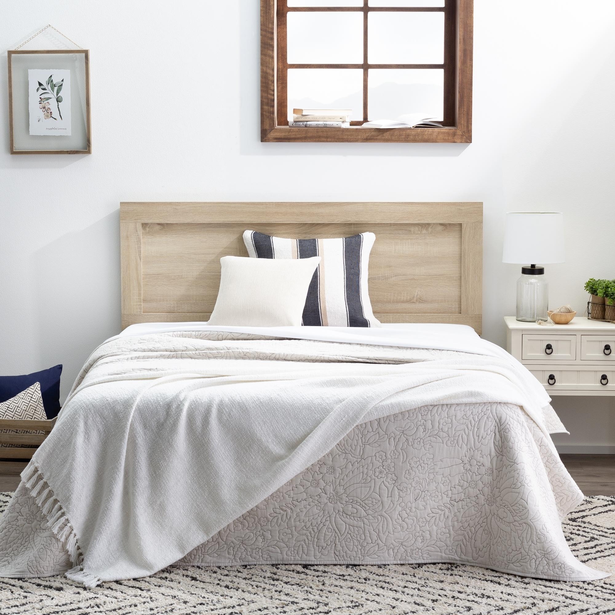 Brookside leah classic store wood platform bed