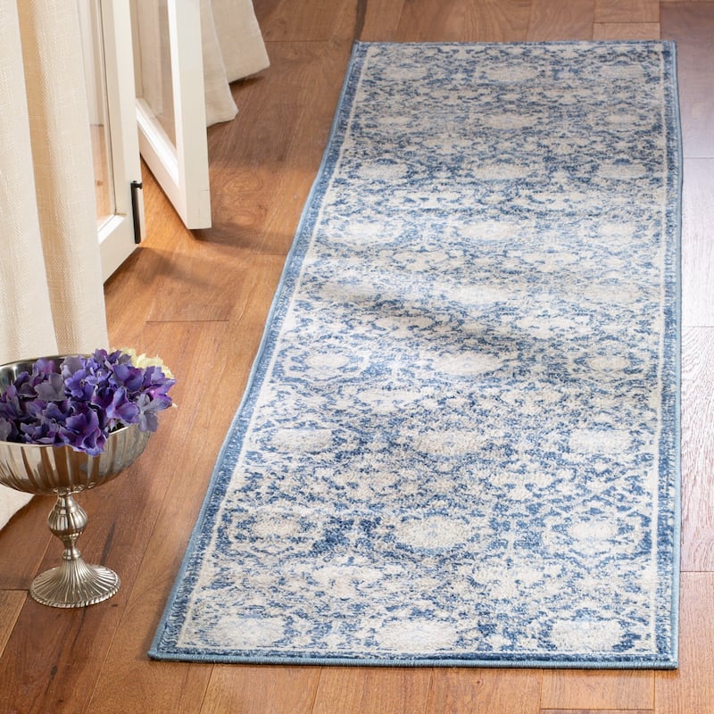 SAFAVIEH Brentwood Mirvete Traditional Oriental Rug - 2' x 6' Runner - Navy/Creme