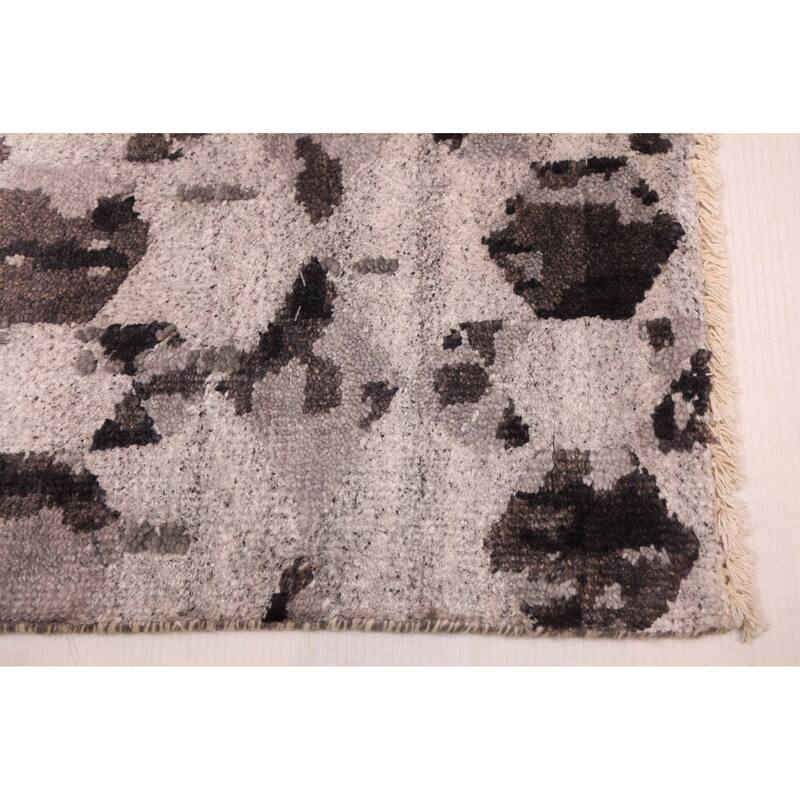 ECARPETGALLERY Hand-knotted Legacy Light Grey Wool Rug - 5'4 x 7'9