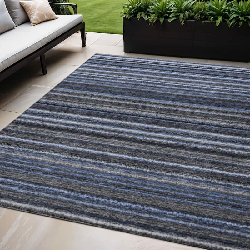 HomeRoots Striped Transitional Rectangle Outdoor Rug - 5' X 8'
