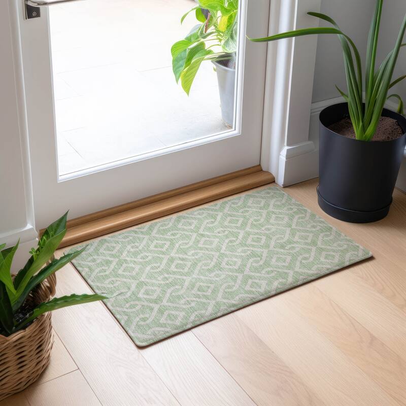 Machine Washable Indoor/ Outdoor Chantille Modern Trellis Rug - Mint - 1'8" x 2'6"
