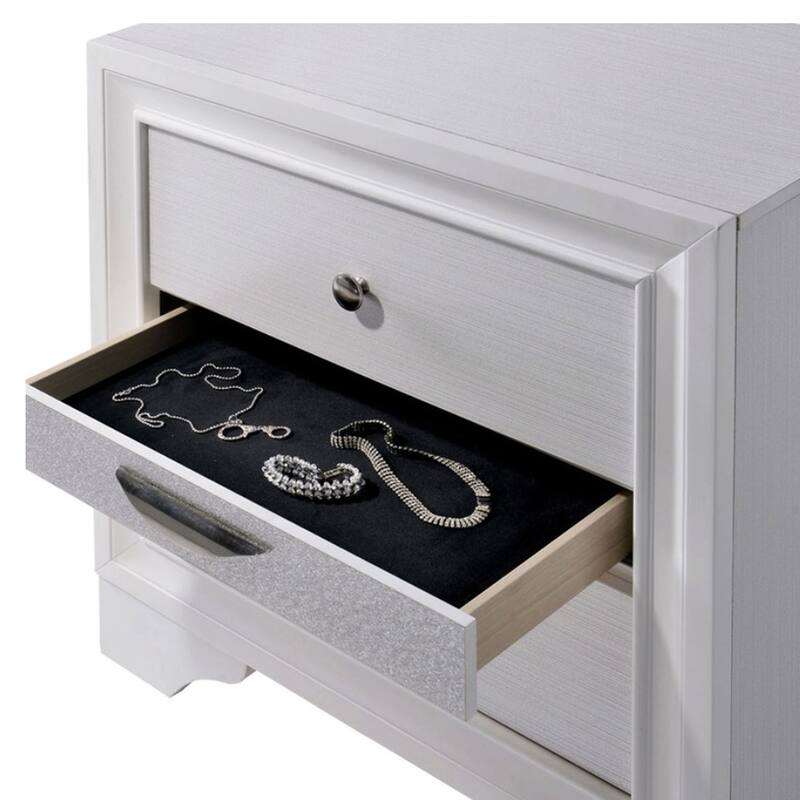 3 Drawers Wooden Nightstand with Nickel Round Knobs