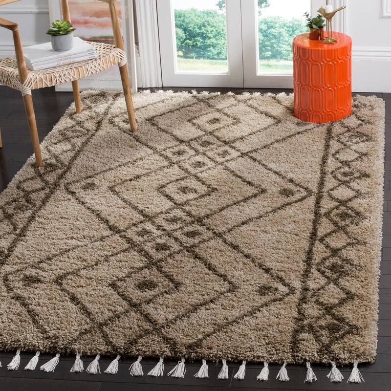 SAFAVIEH Moroccan Fringe Shag Ingeborg 2-inch Thick Rug - 5'3" x 7'6" - Mushroom/Grey