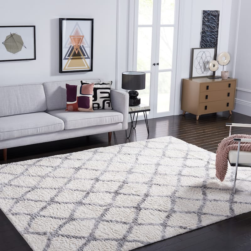 SAFAVIEH Berber Shag Sestilia Rug