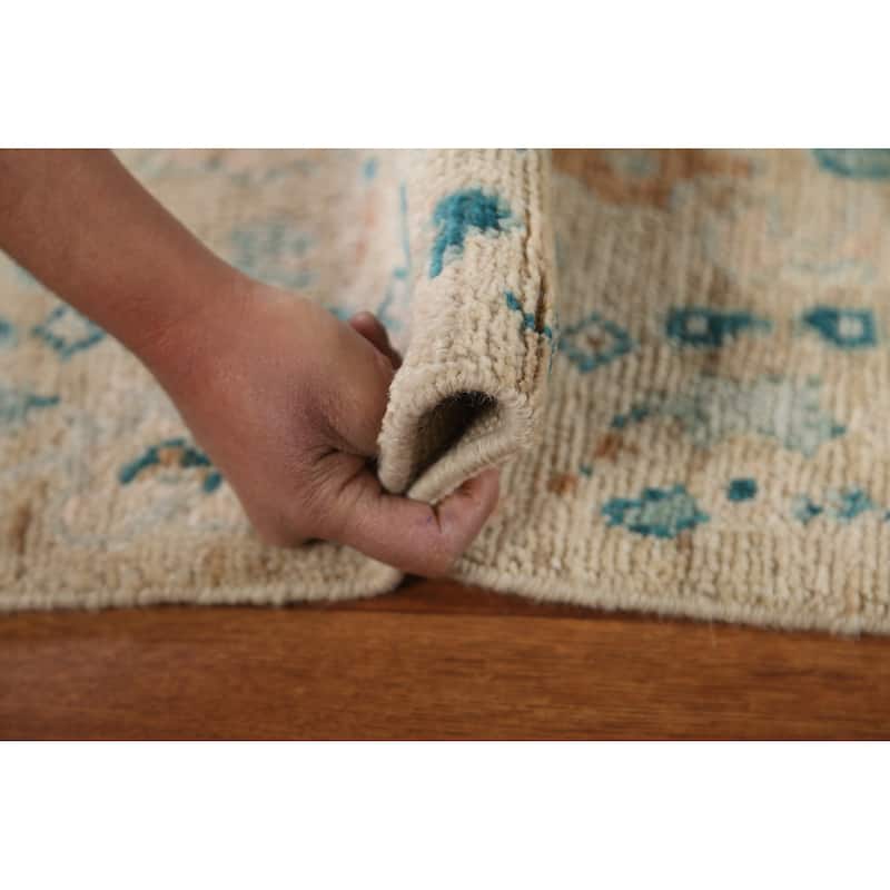 Hand Knotted Oriental 100% Wool Carpet Transitional Floral Beige & Ivories Oushak Area Rug - 2' 11'' X 2' 0''