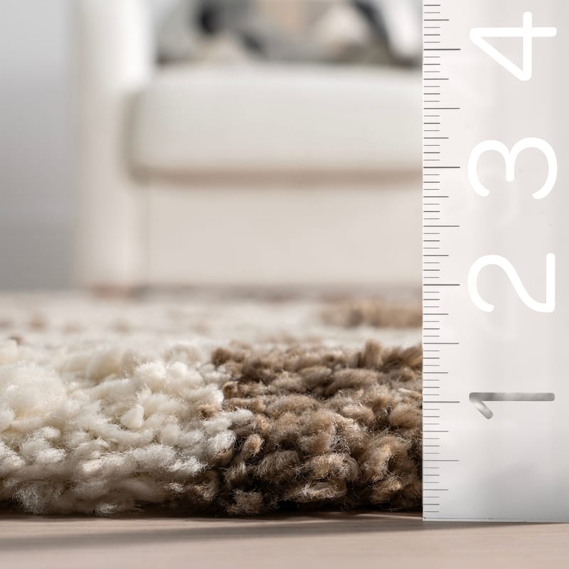 Nuloom Adelaide Mid-Century Checkered Shag Area Rug