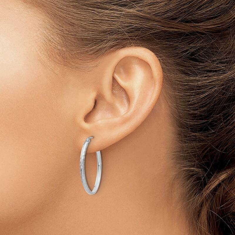 Curata 14k White Gold Lightweight Diamond cut Oval Hoop Earrings - 29x20.5mm