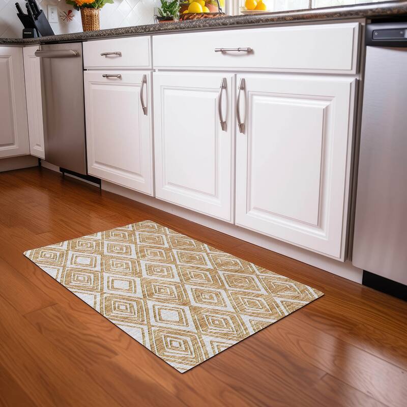 Premium Washable Super Soft Diamond Cascade Mayfield Rug - Gold - 1'8" x 2'6"