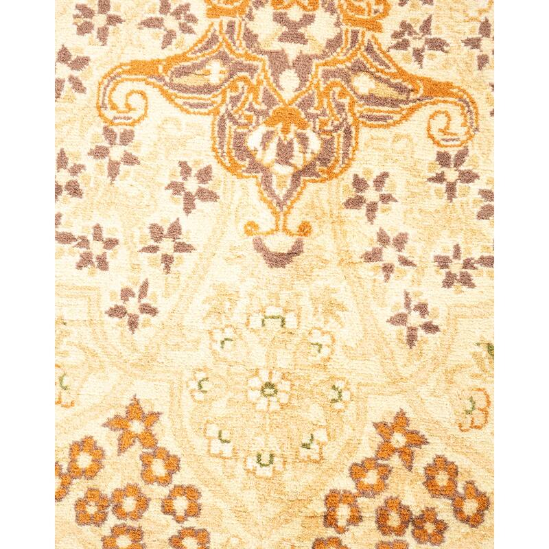 Overton Handknotted Wool Traditional Oriental Ivory Area Rug - 5' x 8'
