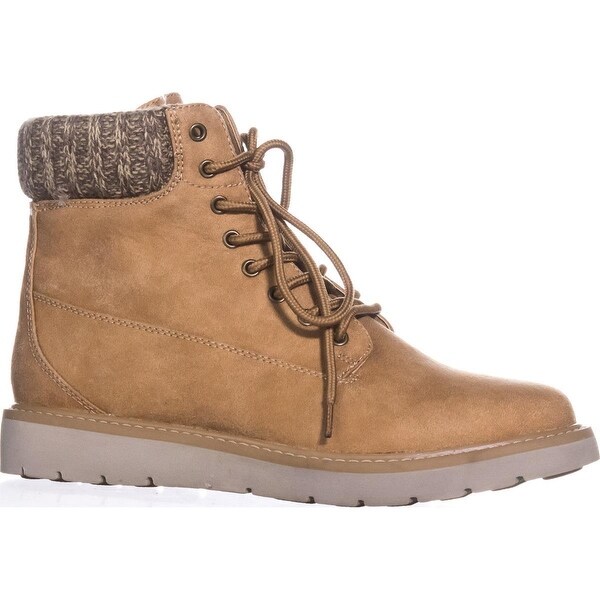 cliffs by white mountain hiking boots