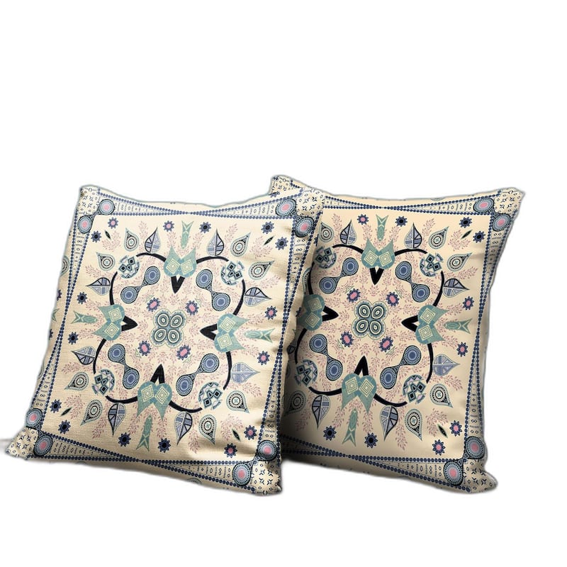 HomeRoots 18" x 18" Beige Blown Seam Paisley Indoor Outdoor Throw Pillow - 18.00' X '5.00' X '18.00