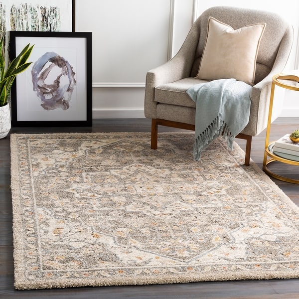 Livabliss Radda Plush Traditional Medallion Area Rug Bed Bath
