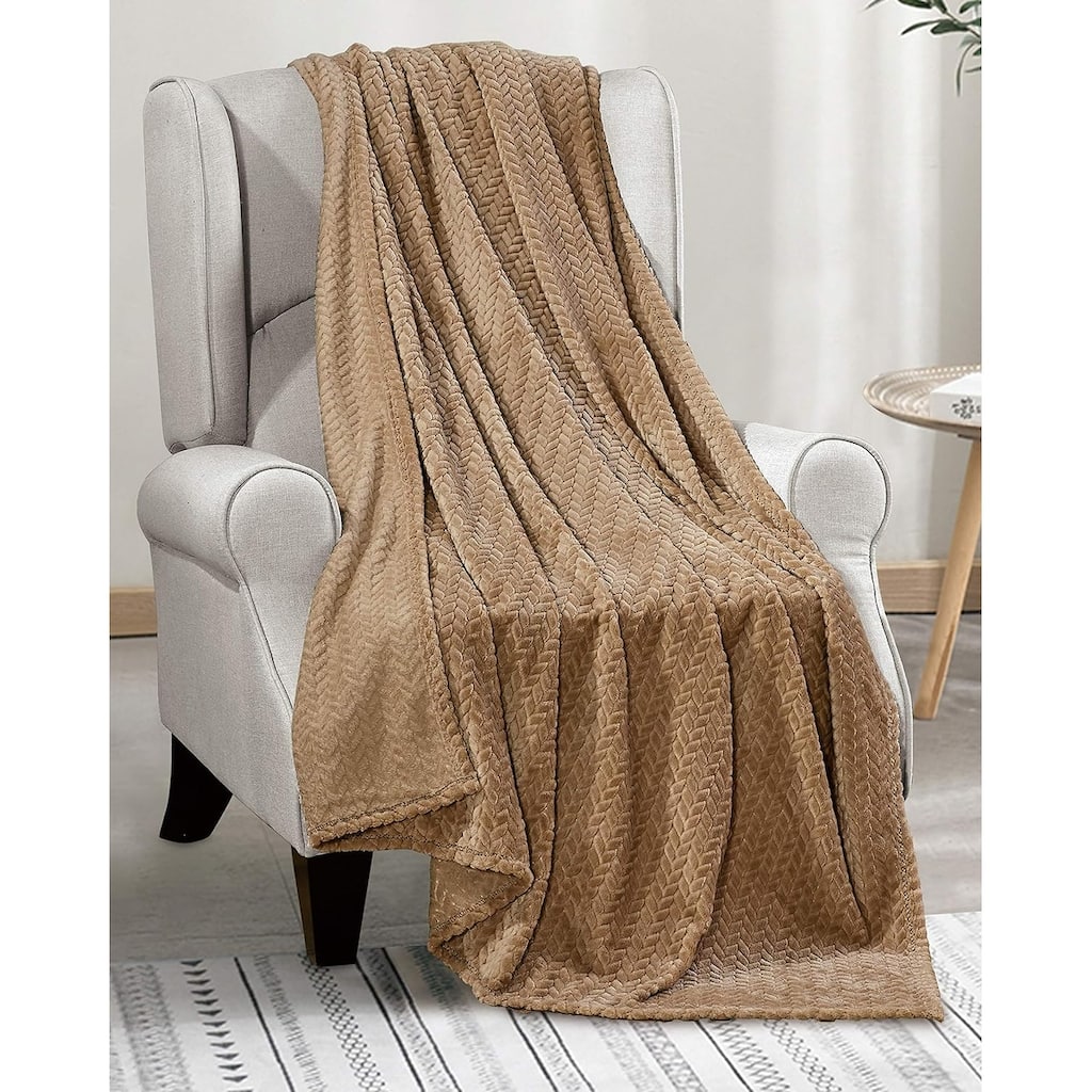 Noble House by Decor&More Oversized and Extra Heavy Chevron Braided Throw Blanket (50" x 70") (Mocha)