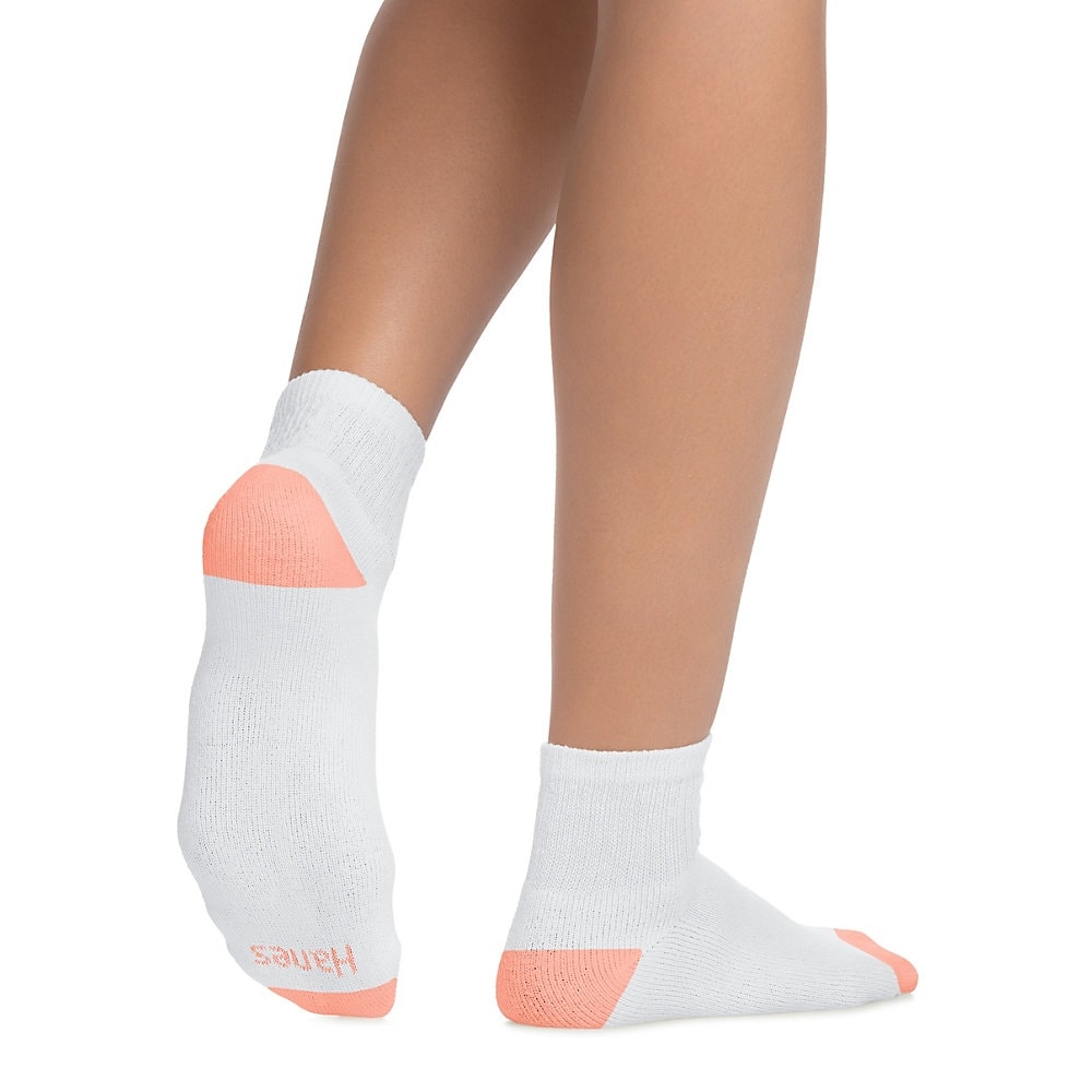 socks with colored heel and toe