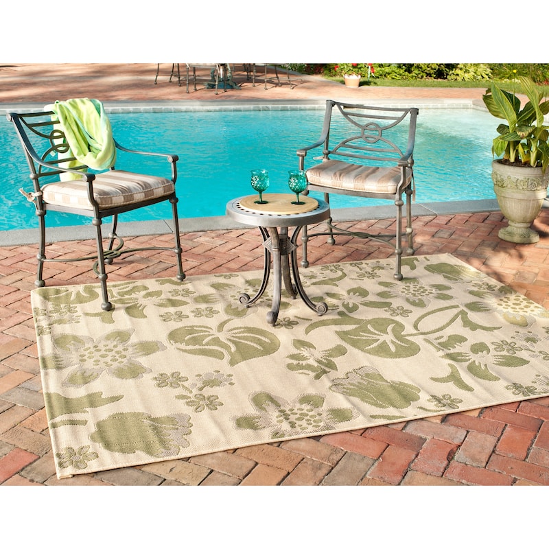 SAFAVIEH Courtyard Dobrinka Indoor/ Outdoor Waterproof Patio Backyard Rug - 4' x 5'7" - Cream/Green