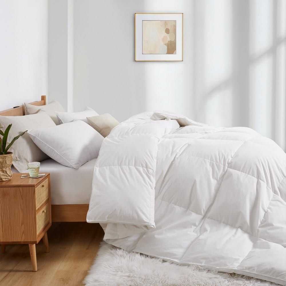 Lightweight & All-Season White Goose Feather Down Comforter Duvet.