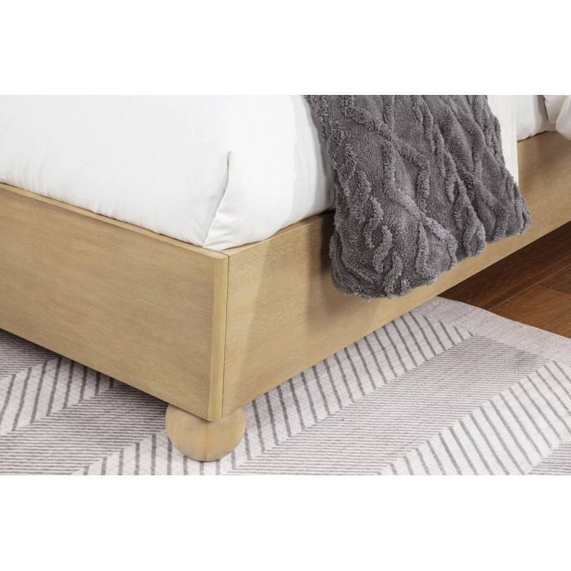 Queen Size Light Oak Wooden Platform Bed with Fluted Headboard